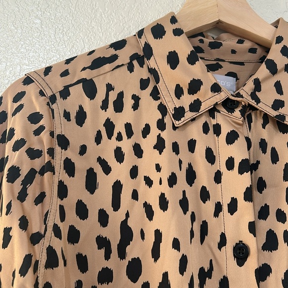 CHICOS WOMENS BUTTON DOWN BLOUSE LEOPARD PRINT LIGHTWEIGHT SZ 1(8/10) - Picture 7 of 14
